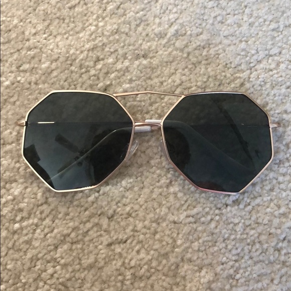 Nasty Gal Accessories - Nasty Gal From All Sides Hexagonal Shades